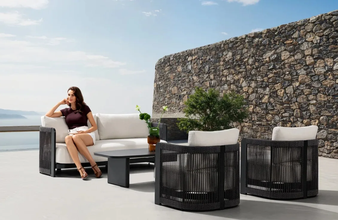 Képernyőkép_26-2-2026_85020_www.ferrocom-sitwell.at Oslo kültéri bútor szett - Image 1